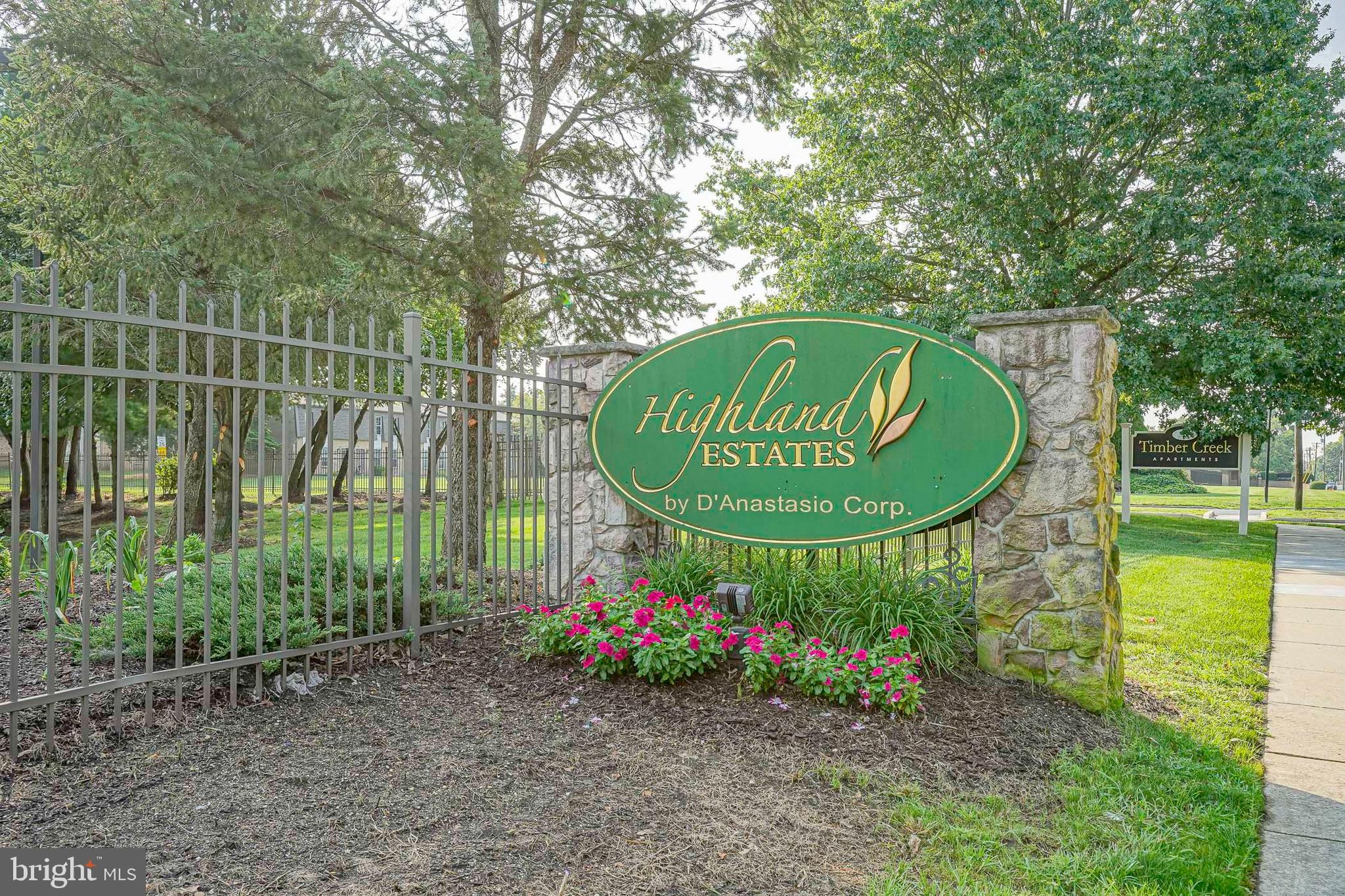 512 Highland Estates Clementon, NJ 08021 - Photo 2 of 24