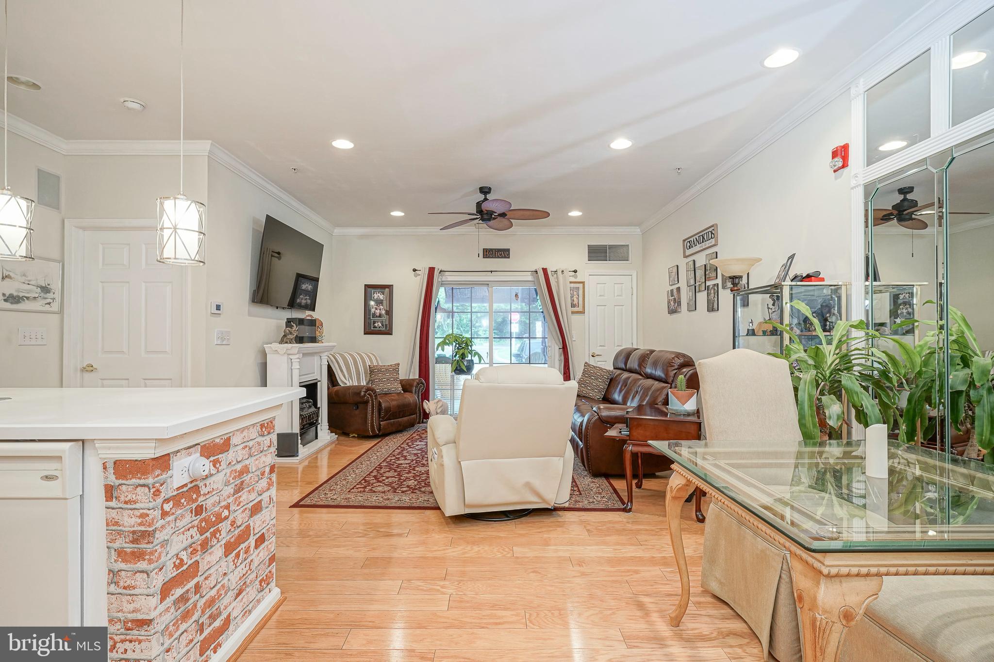 512 Highland Estates Clementon, NJ 08021 - Photo 5 of 24