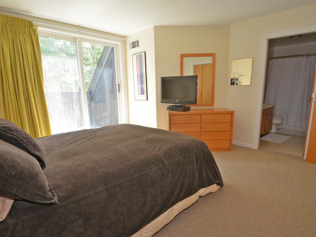 7 Castlerock Road, Unit 7 Warren, VT 05674 - Photo 18 of 21 Gallery Image 18
