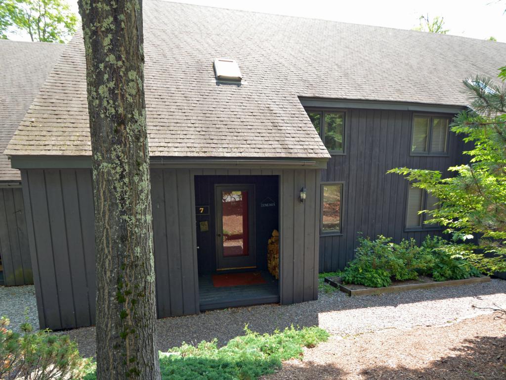 7 Castlerock Road, Unit 7 Warren, VT 05674 - Photo 5 of 21 Gallery Image 5