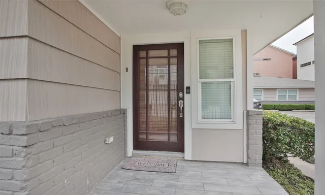 $1,800 | 4331 Marina Street, Unit B, Houston, TX 77007