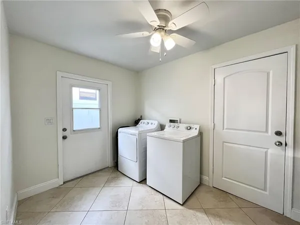 a view of utility room with washer and dryer