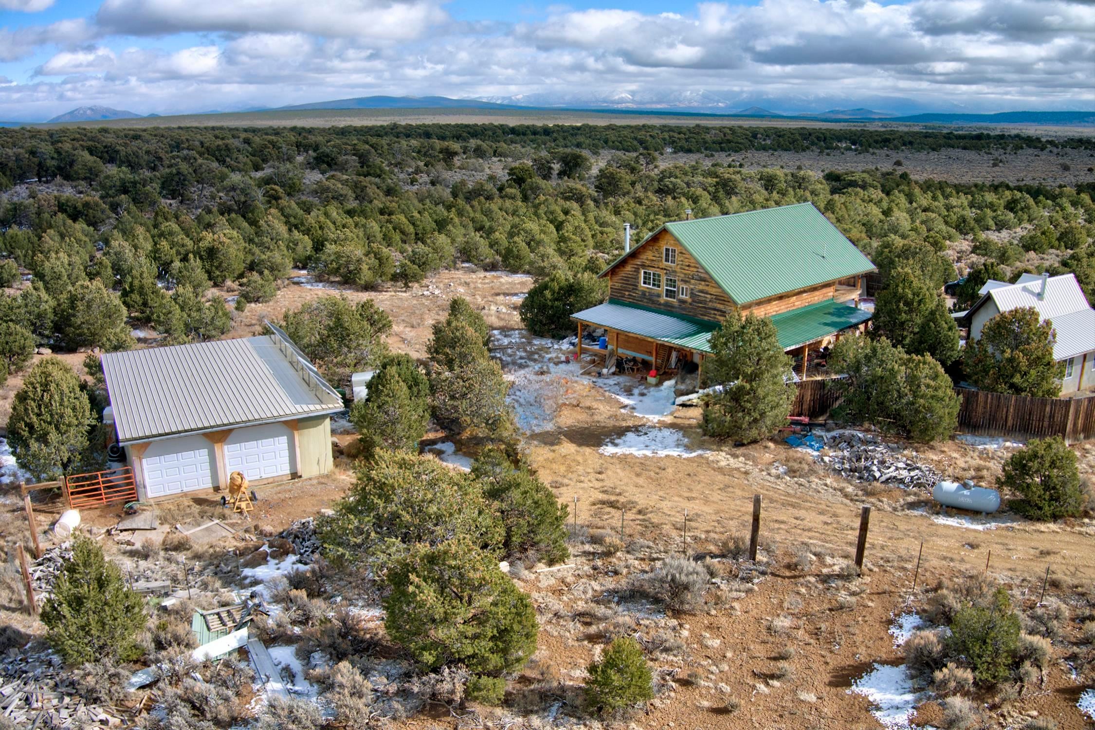 124 Colorado Road Tres Piedras, NM 87577 - Photo 30 of 50