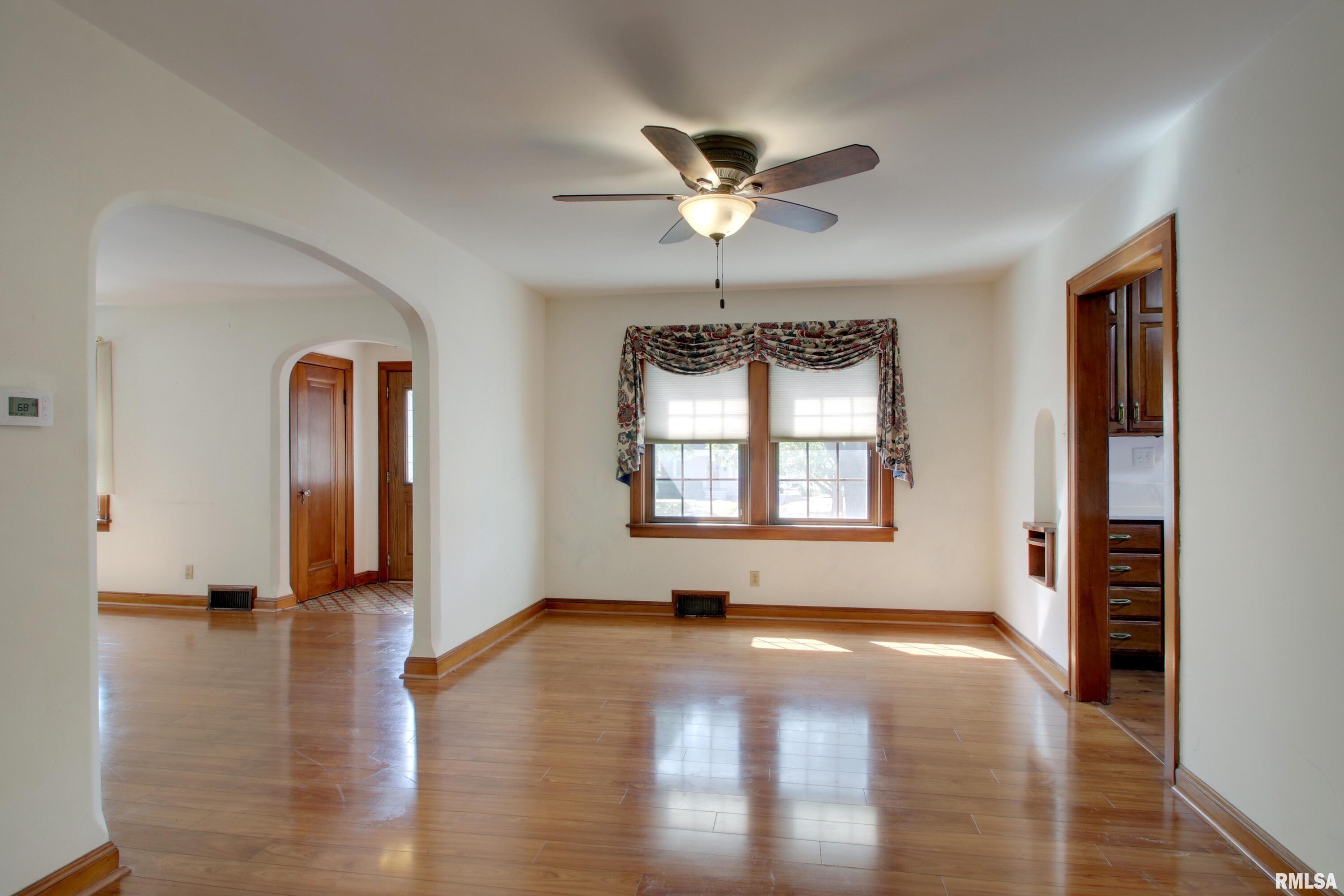 2305 Spring Street Quincy, IL 62301 - Photo 4 of 25