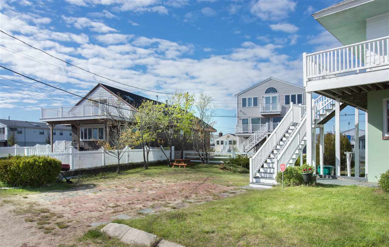 24 Campton Street Hampton, NH 03842 - Photo 2 of 27 Gallery Image 2
