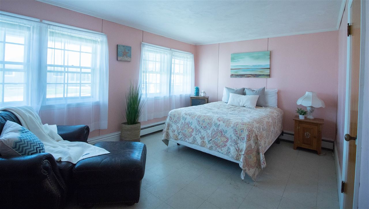 24 Campton Street Hampton, NH 03842 - Photo 9 of 27 Gallery Image 9