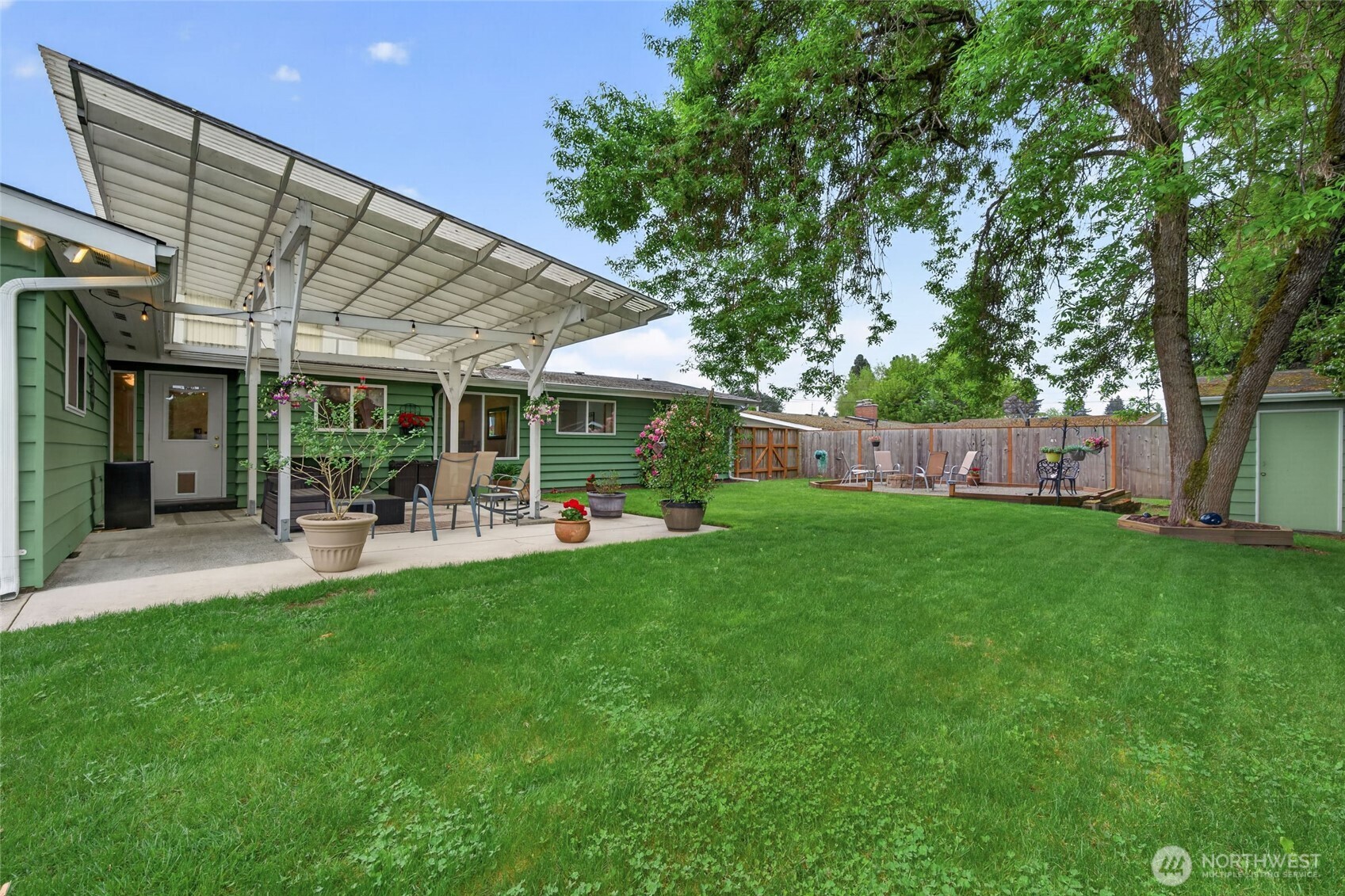 807 Jefferson Avenue Northeast Renton, WA 98056 - Photo 31 of 39 Gallery Image 31