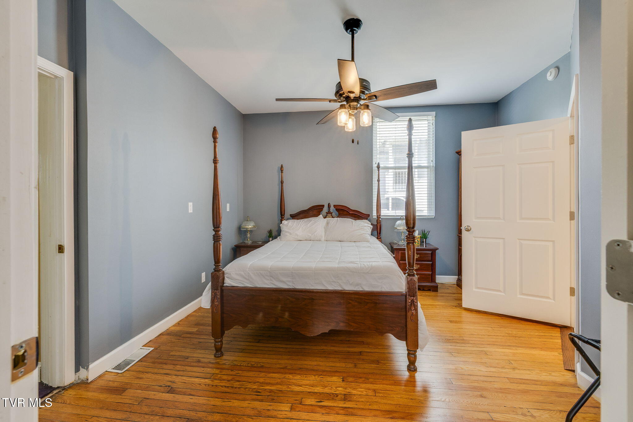 522 Alabama Street Bristol, TN 37620 - Photo 22 of 61 019