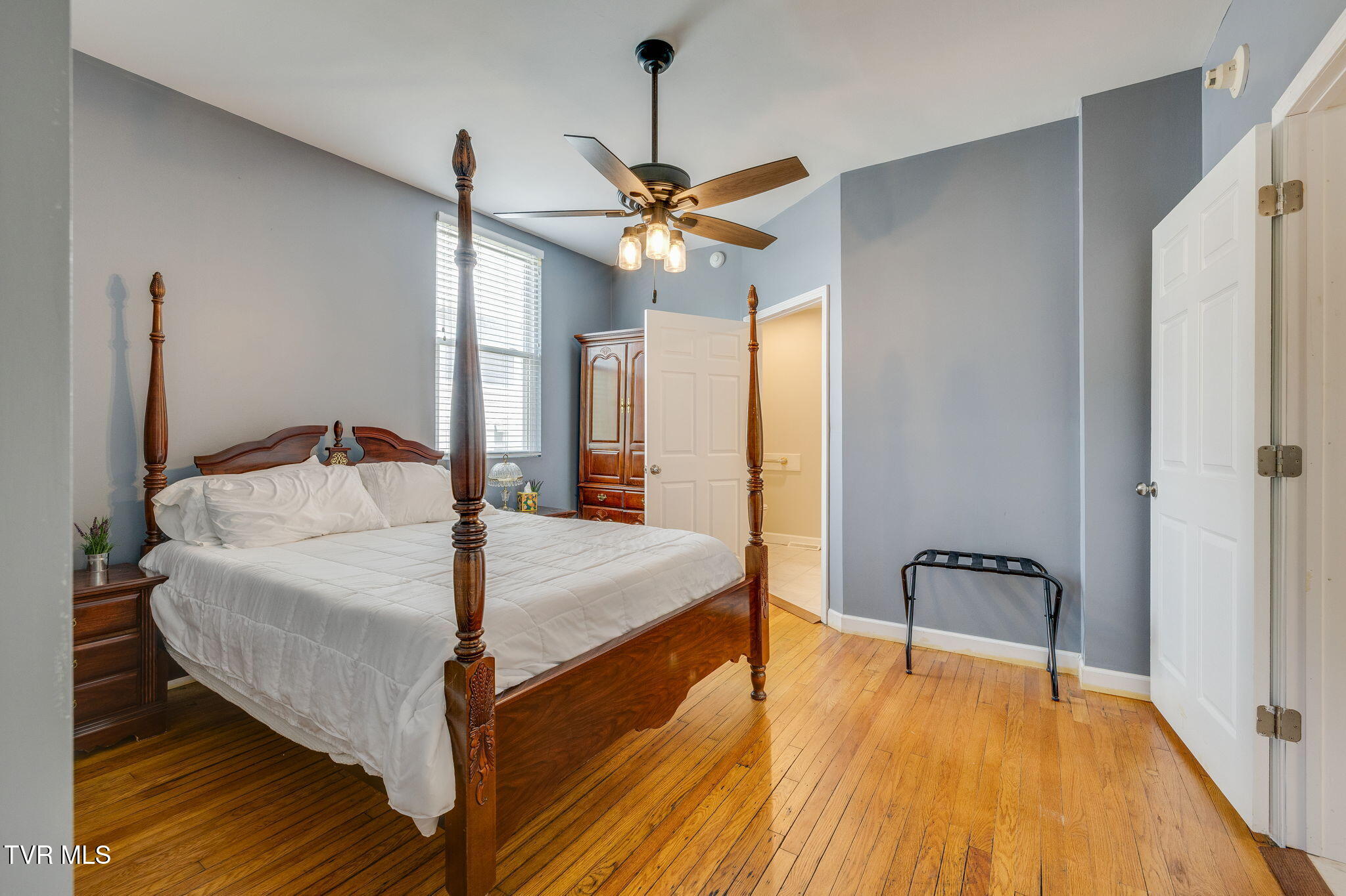 522 Alabama Street Bristol, TN 37620 - Photo 23 of 61 020