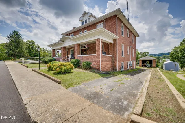 $479,000 | 522 Alabama Street, Bristol, TN 37620