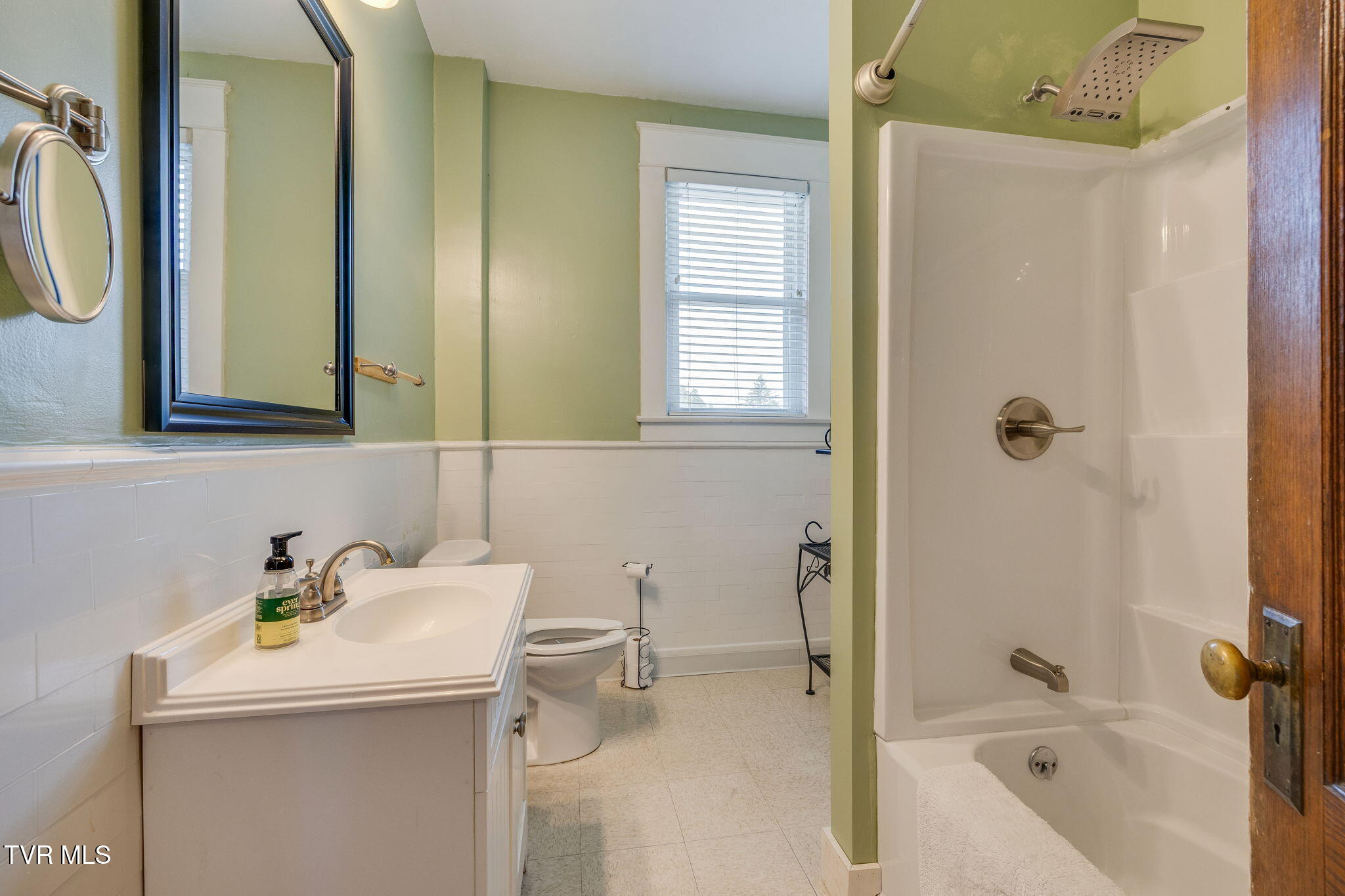 522 Alabama Street Bristol, TN 37620 - Photo 39 of 61 039