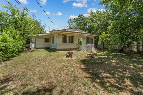 $298,000 | 4509 Donnelly Avenue, Fort Worth, TX 76107