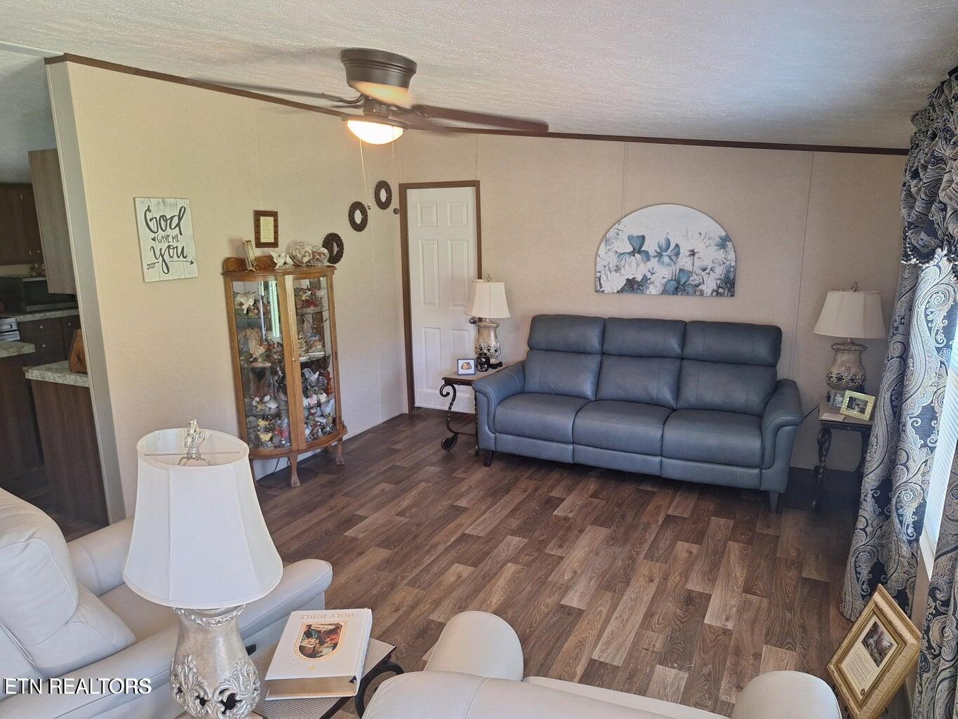 1450 Belltown Road Tellico Plains, TN 37385 - Photo 14 of 32 Living Room 1