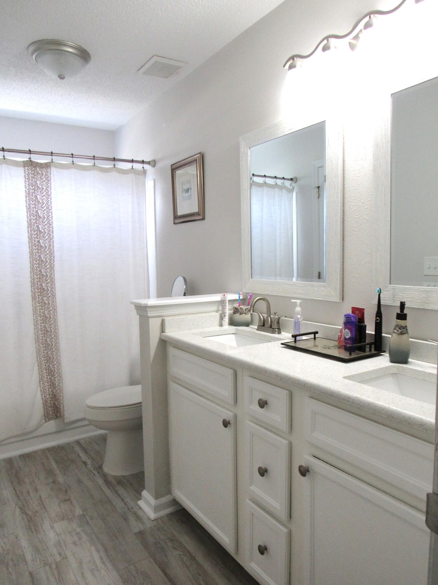 27 Regent Road Crestview, FL 32539 - Photo 8 of 42 Gallery Image 8