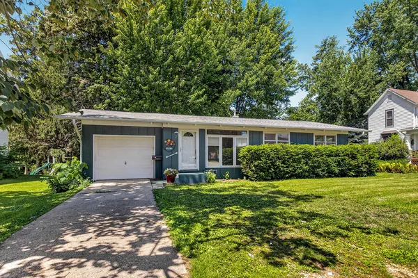 $144,750 | 2 South Hannah Avenue, Mount Morris, IL 61054