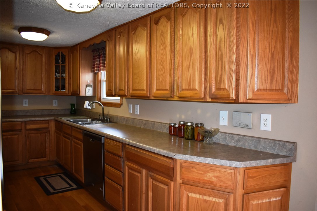 2179 New Hope Road Elkview, WV 25071 - Photo 8 of 23 Gallery Image 8