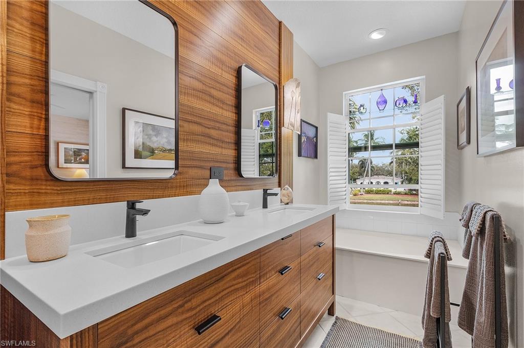 5677 Cove Circle Naples, FL 34119 - Photo 19 of 26