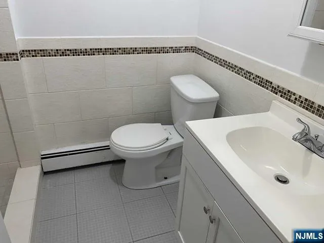 $1,500 | 1462 A River Road, Unit A, Edgewater, NJ 07020