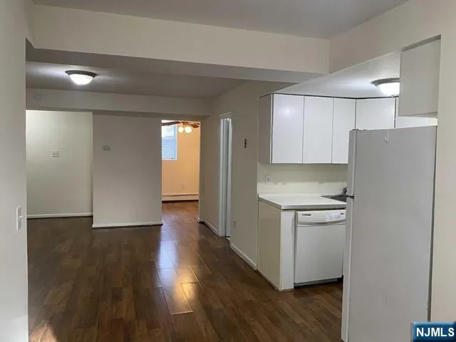 $1,500 | 1462 A River Road, Unit A, Edgewater, NJ 07020