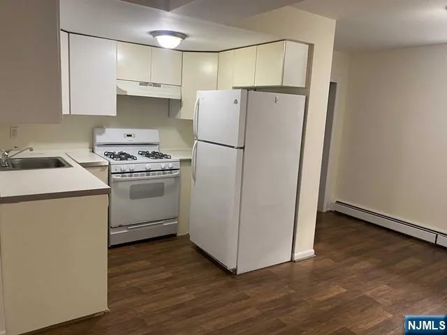 $1,500 | 1462 A River Road, Unit A, Edgewater, NJ 07020