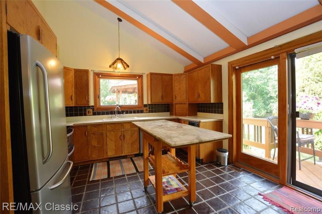 42439 Park Ridge Road Novi, MI 48375 - Photo 11 of 40