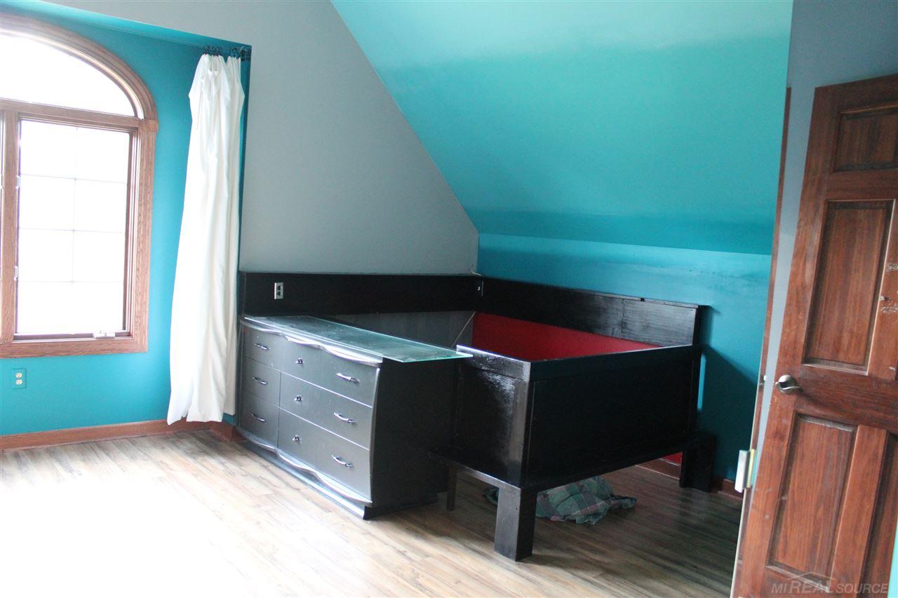 21401 Armada Ridge Road Armada, MI 48005 - Photo 21 of 22 31355433-20.JPG