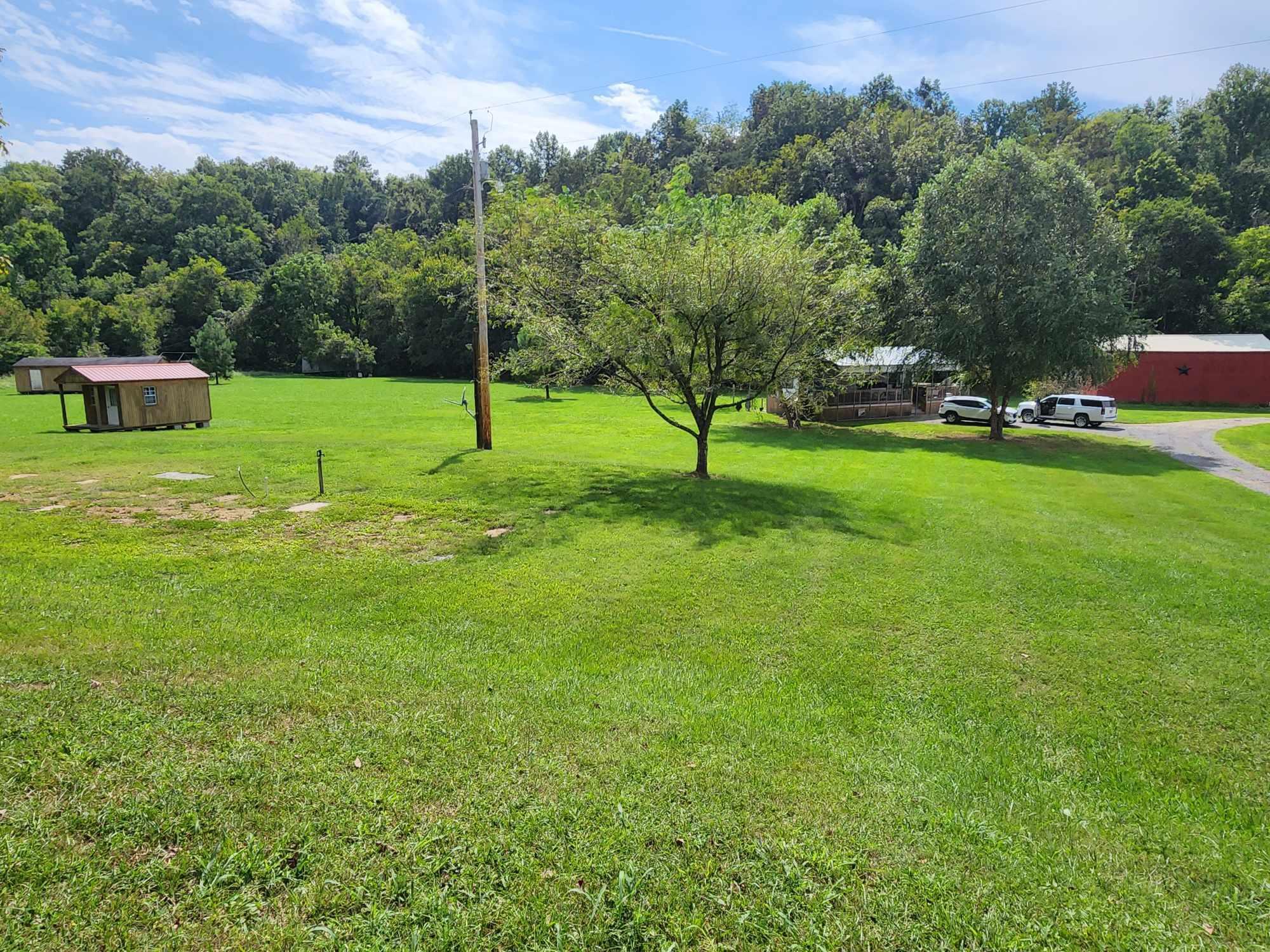 3003 Knob Creek Road Bybee, TN 37713 - Photo 24 of 26 377220633_167075136435100_21730382336775