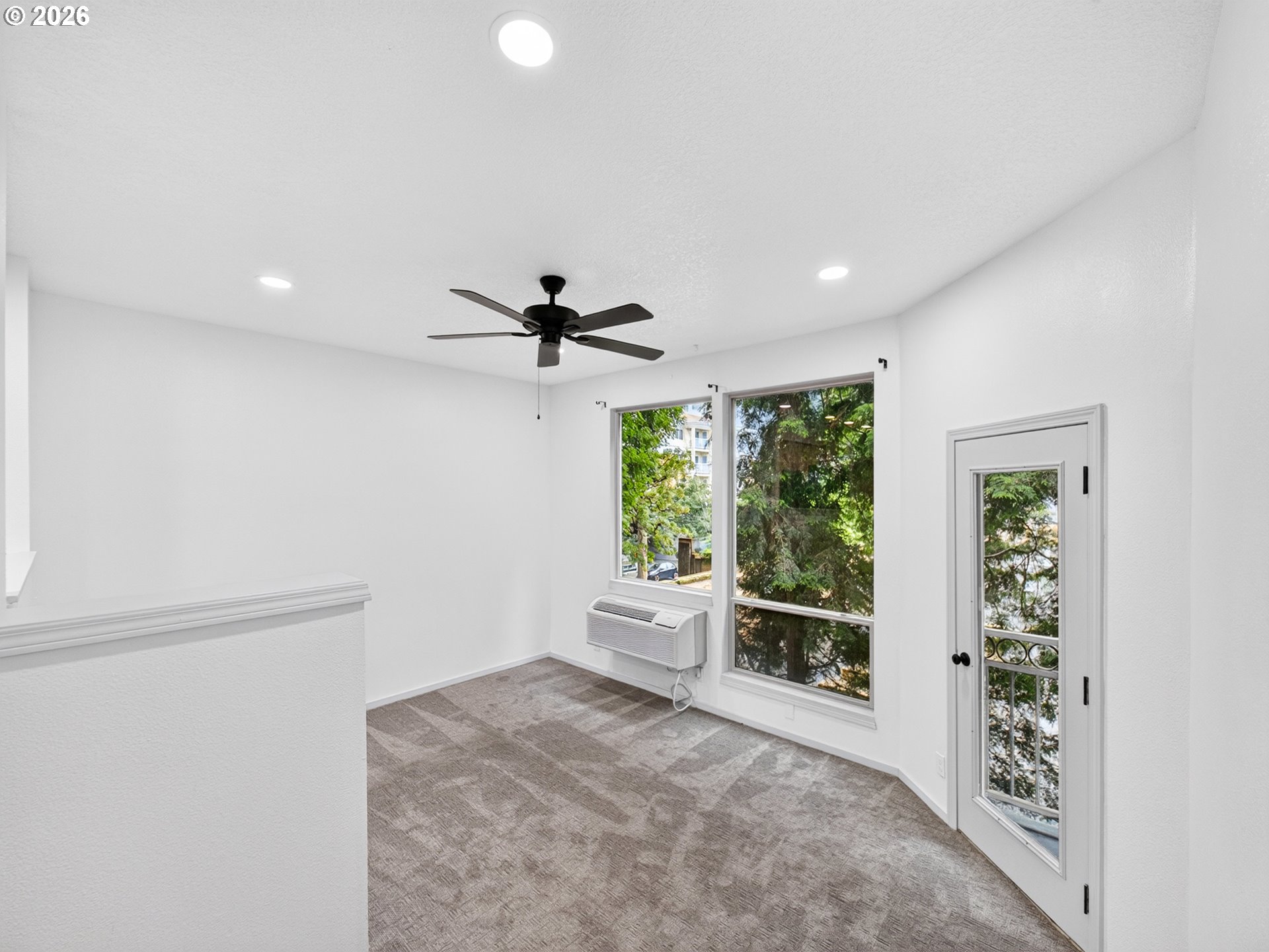 1535 Southwest Clay Street, Unit 103 Portland, OR 97201 - Photo 11 of 35 Living Room
