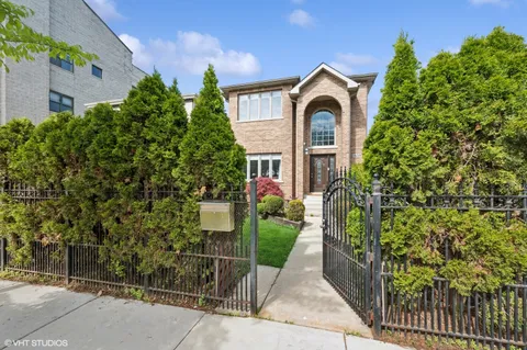 $850,000 | 4218 North California Avenue, Chicago, IL 60618