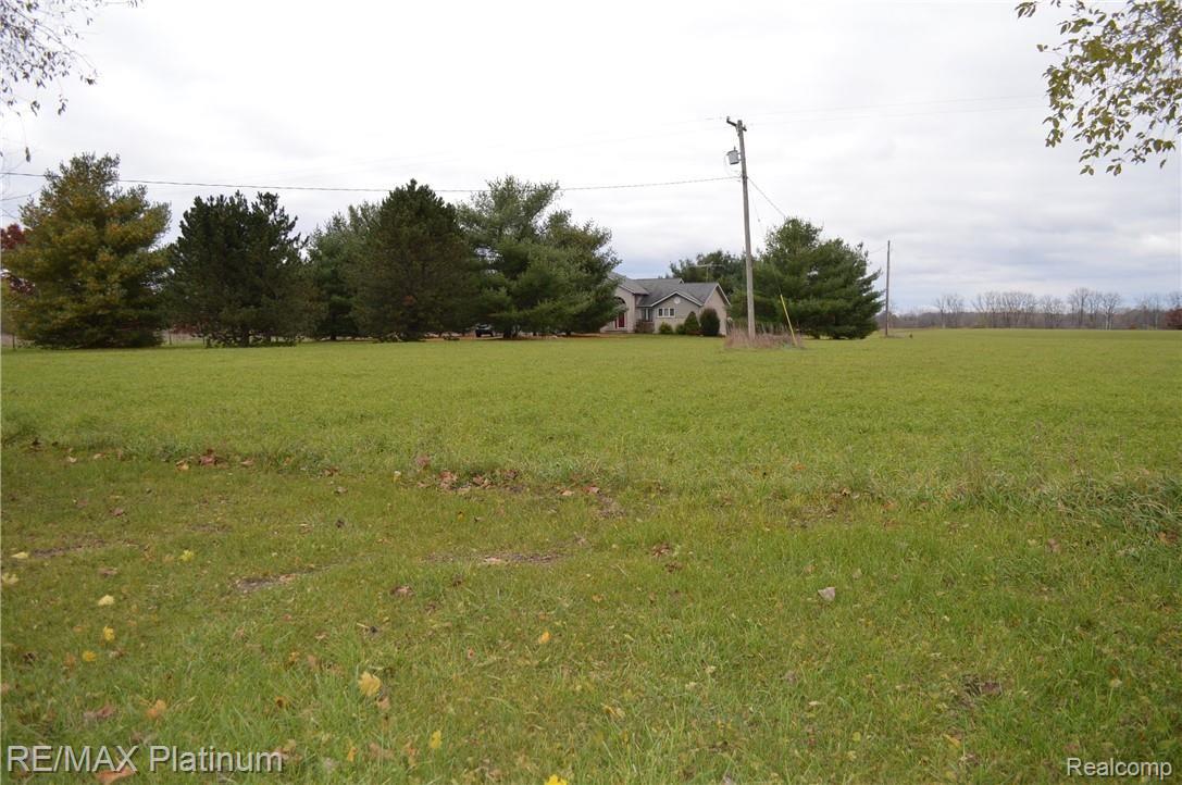 8256 Antcliff Road Howell, MI 48855 - Photo 26 of 26 DSC_0465.JPG