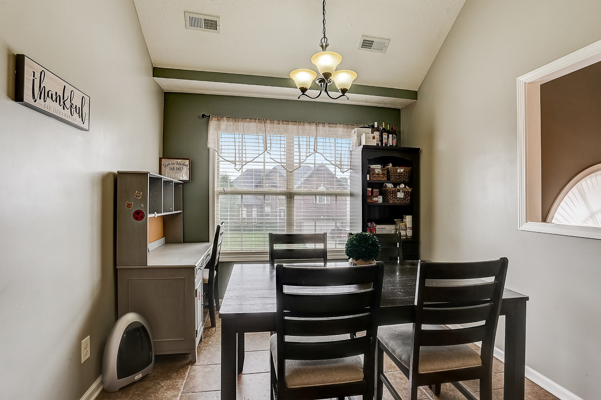 1442 Raven Road Clarksville, TN 37042 - Photo 8 of 30 Gallery Image 8