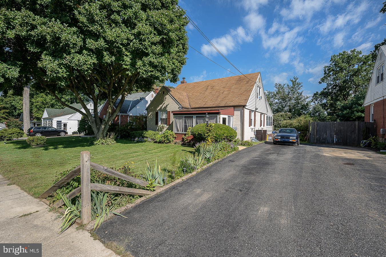 319 Hawarden Road Springfield, PA 19064 - Photo 4 of 45