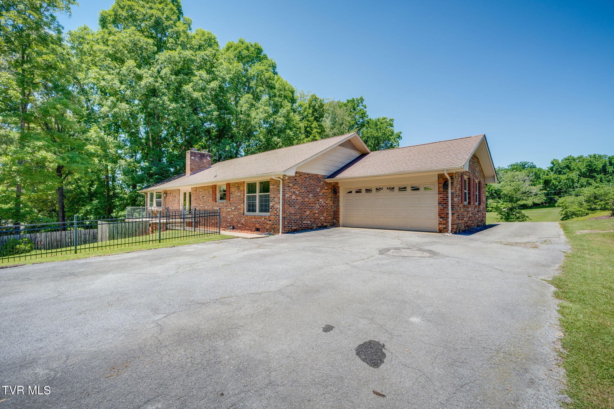 900 Jordan Road Elizabethton, TN 37643 - Photo 11 of 51 035