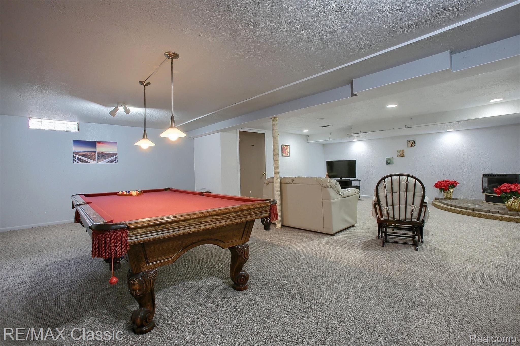 500 Kentucky Drive Rochester, MI 48307 - Photo 16 of 30 16-Finished-Lower-Level.jpg