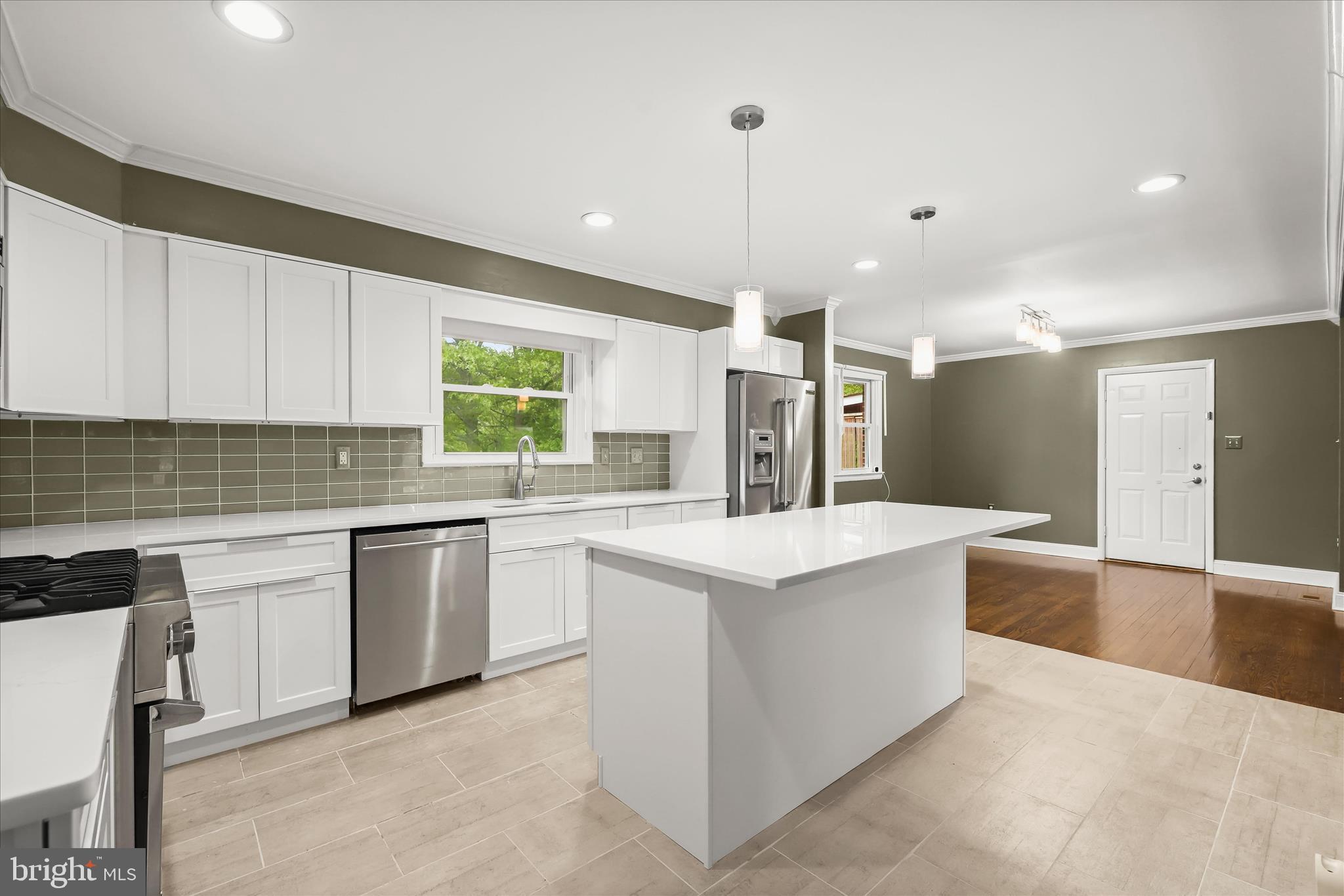 11713 Wayneridge Street Fulton, MD 20759 - Photo 16 of 52 Gourmet Kitchen