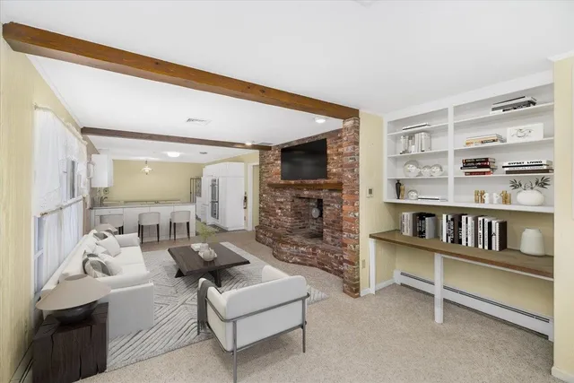 $679,900 | 11 Strawberry Hill Road, Bedford, NH 03110