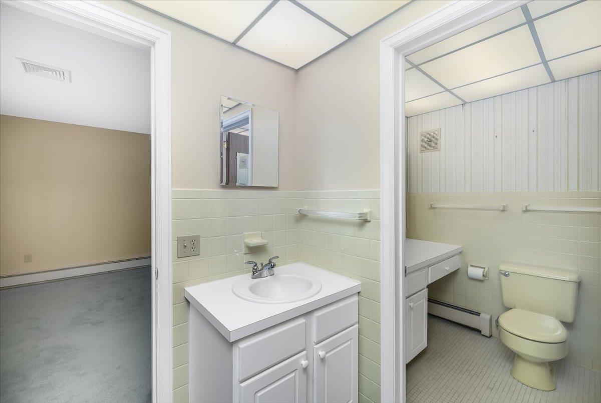 11 Strawberry Hill Road Bedford, NH 03110 - Photo 22 of 53