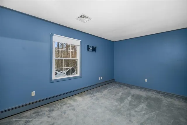 $679,900 | 11 Strawberry Hill Road, Bedford, NH 03110