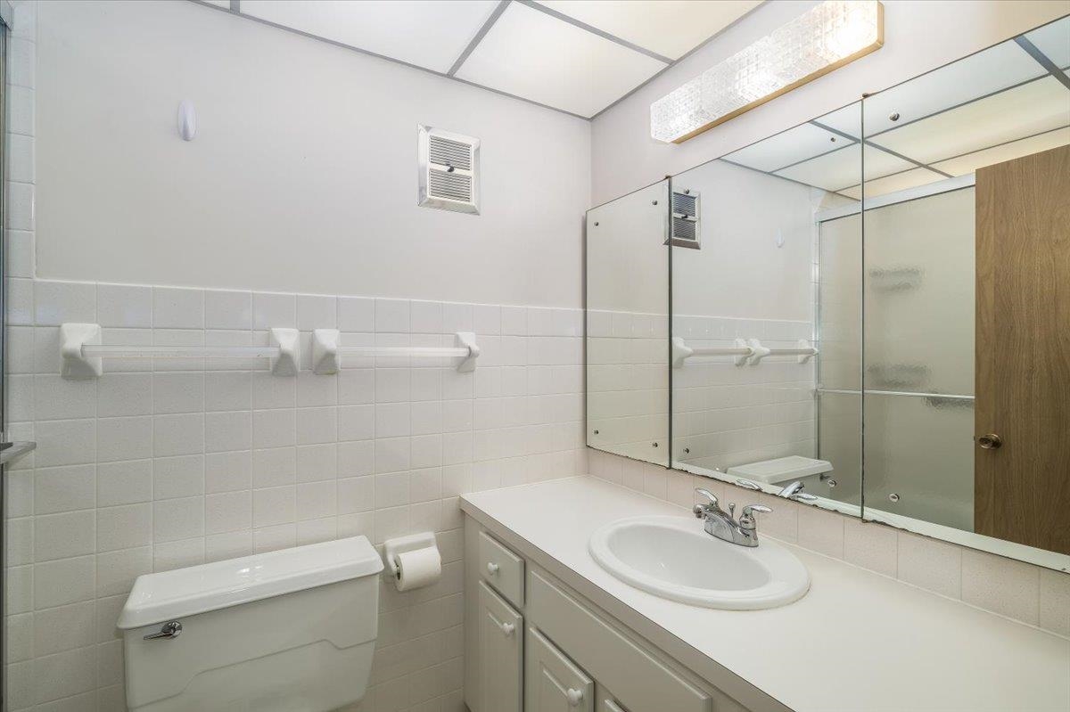 11 Strawberry Hill Road Bedford, NH 03110 - Photo 33 of 53