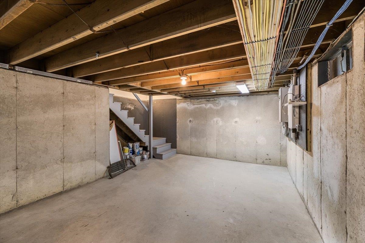 11 Strawberry Hill Road Bedford, NH 03110 - Photo 35 of 53