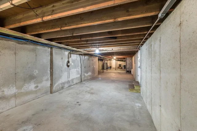 $679,900 | 11 Strawberry Hill Road, Bedford, NH 03110