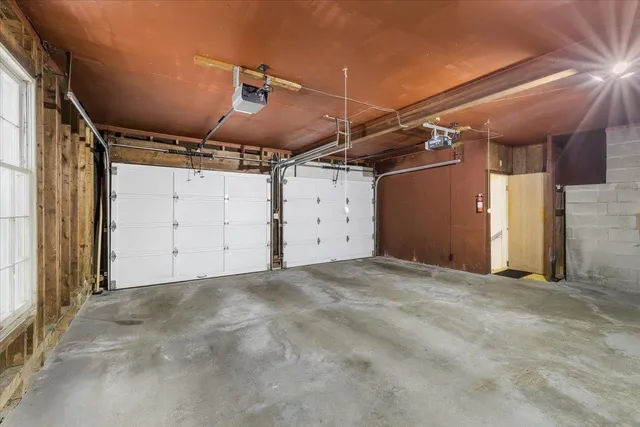 $679,900 | 11 Strawberry Hill Road, Bedford, NH 03110