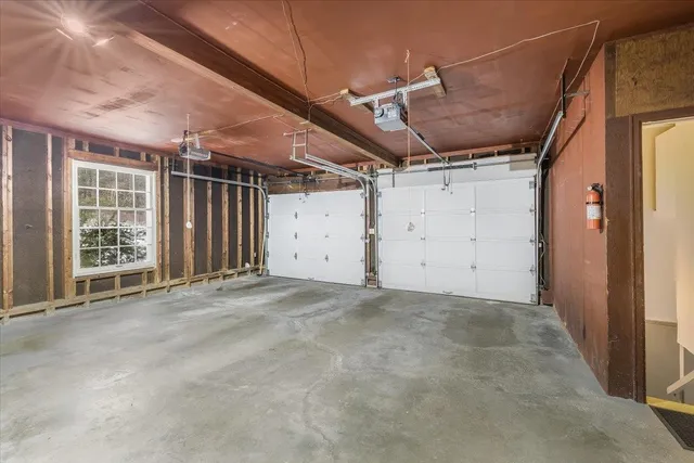 $679,900 | 11 Strawberry Hill Road, Bedford, NH 03110