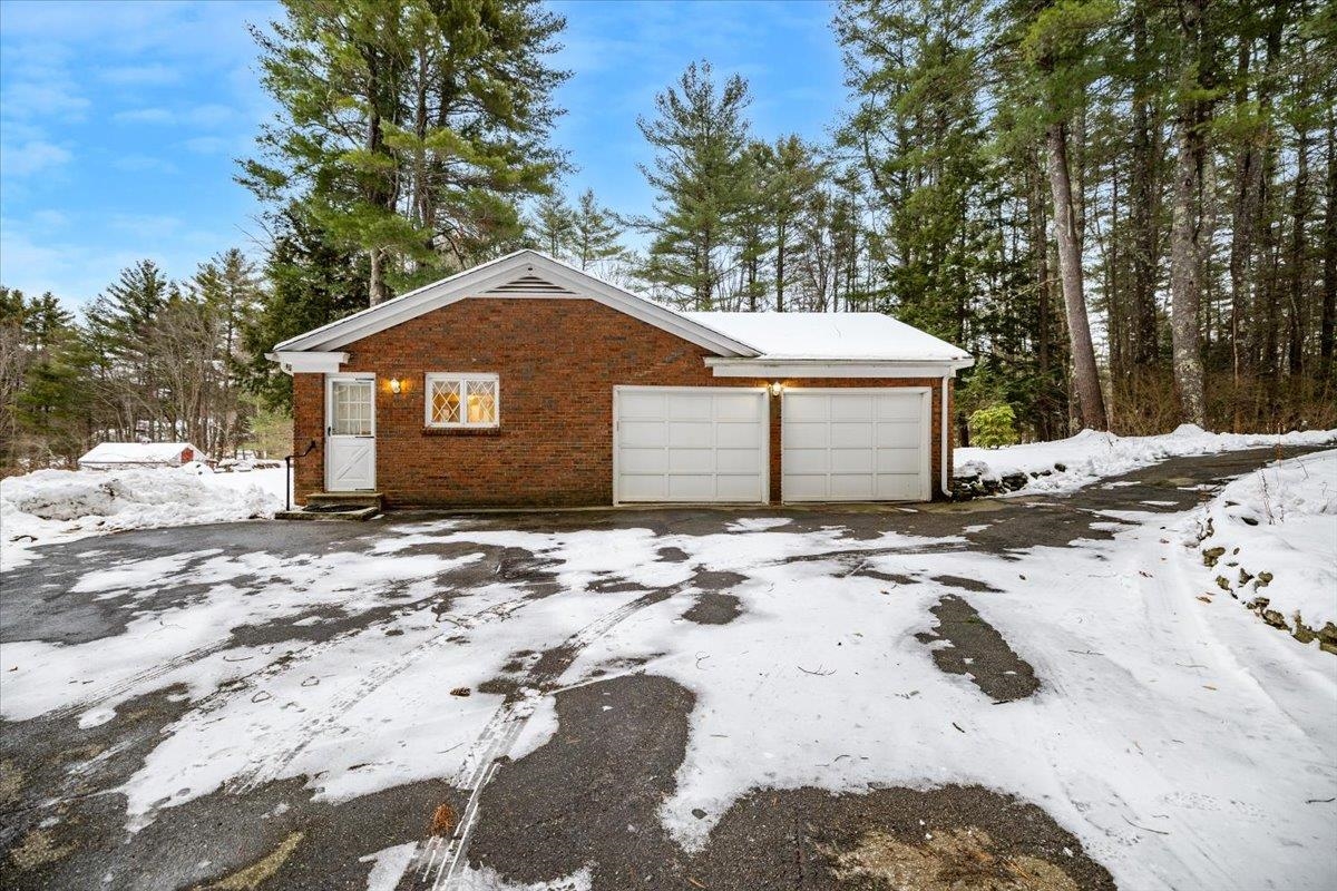 11 Strawberry Hill Road Bedford, NH 03110 - Photo 47 of 53