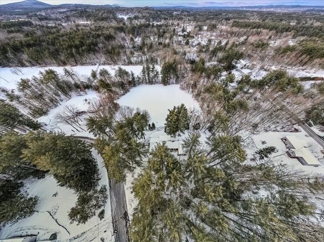 $679,900 | 11 Strawberry Hill Road, Bedford, NH 03110