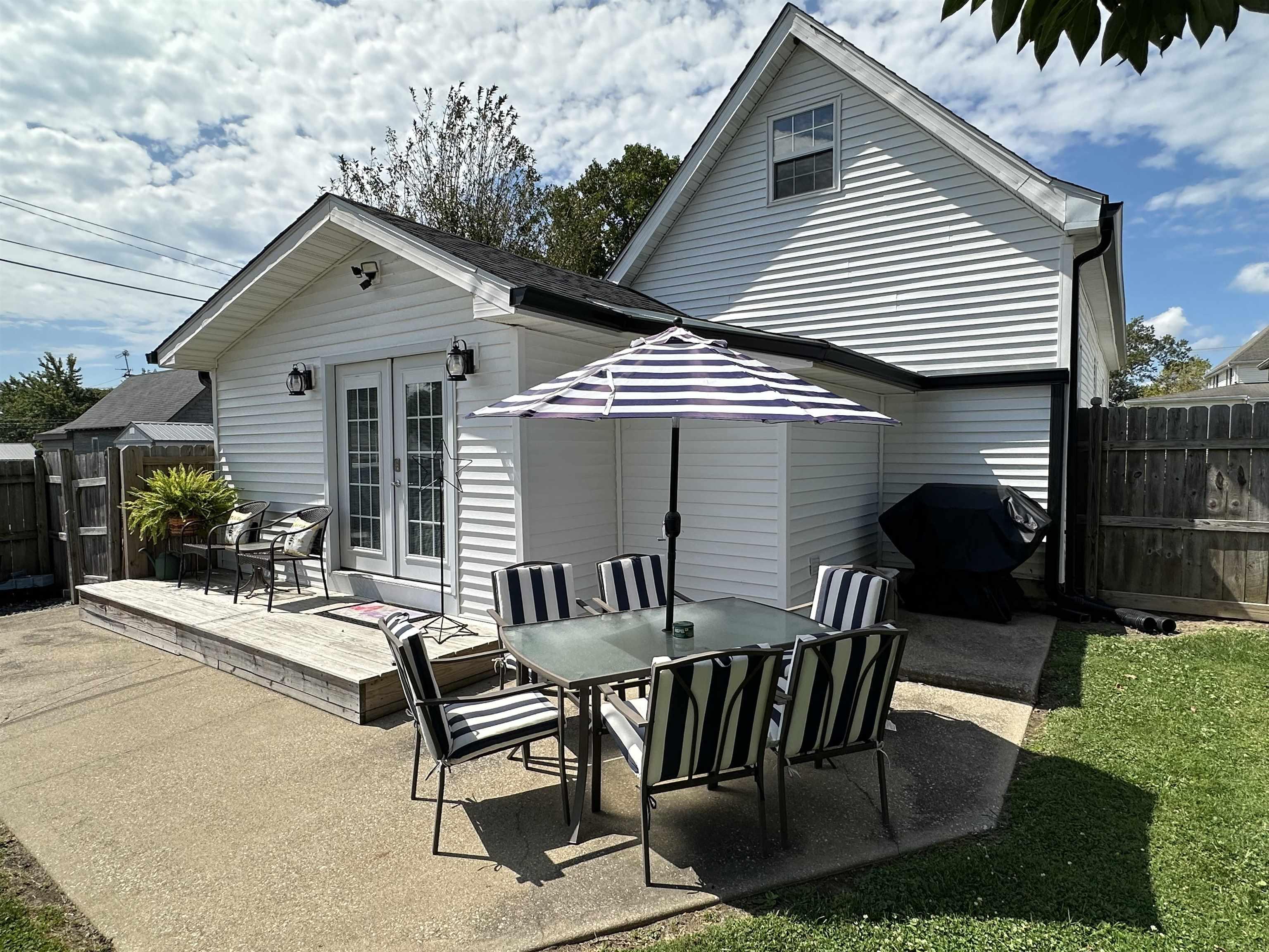 714 Q Street Bedford, IN 47421 - Photo 9 of 36