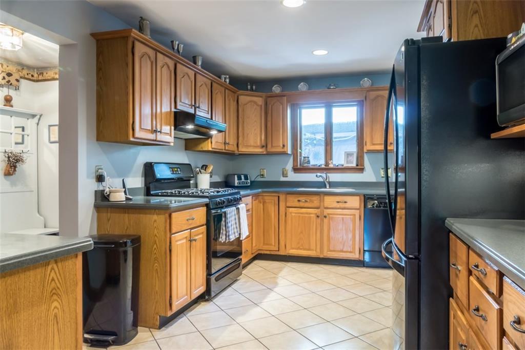 235 Hill Road West Bath, ME 04530 - Photo 11 of 35 Photo