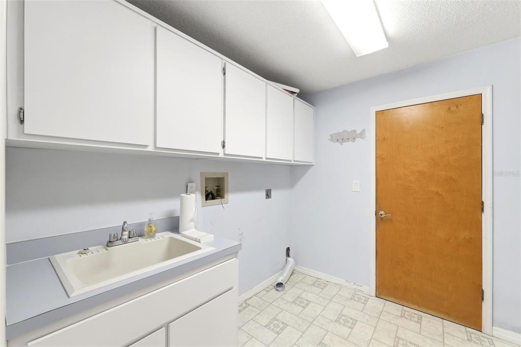 18805 Kelly Road Spring Hill, FL 34610 - Photo 27 of 68 Gallery Image 27