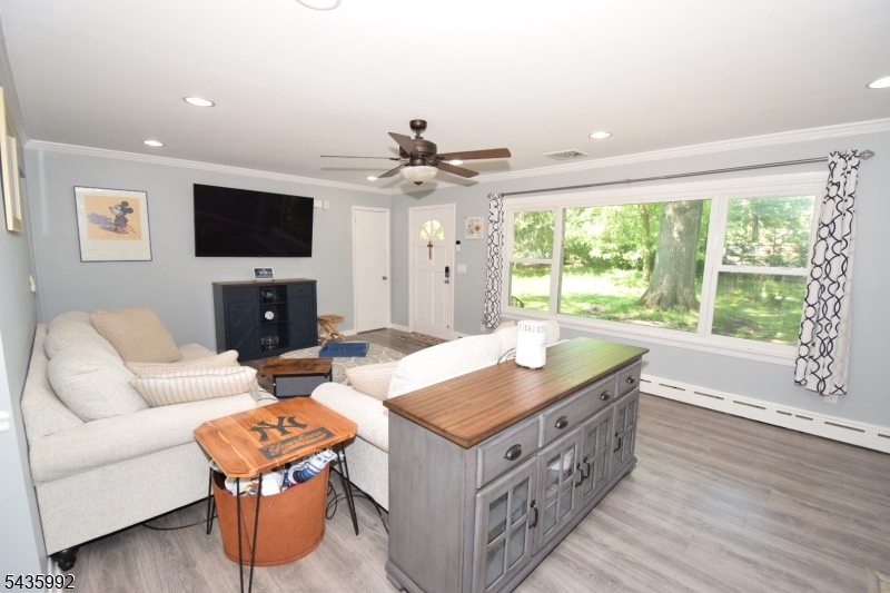 567 Foothill Road Bridgewater, NJ 08807 - Photo 10 of 37