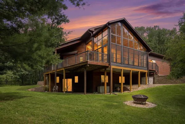 $585,000 | E9340 East Bay Lane, Wisconsin Dells, WI 53965
